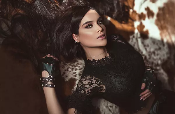 «Дорогой, дай денег»‎: как правильно