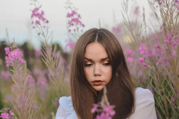 Обесценивание в отношениях: как распознать