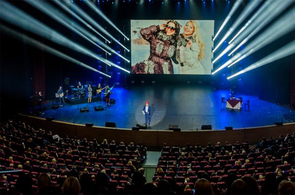 Шоу-тренинг "Искусство женского флирта" Шоу-тренинг "Искусство женского флирта"