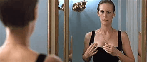 Что девушки принимают за женственность?